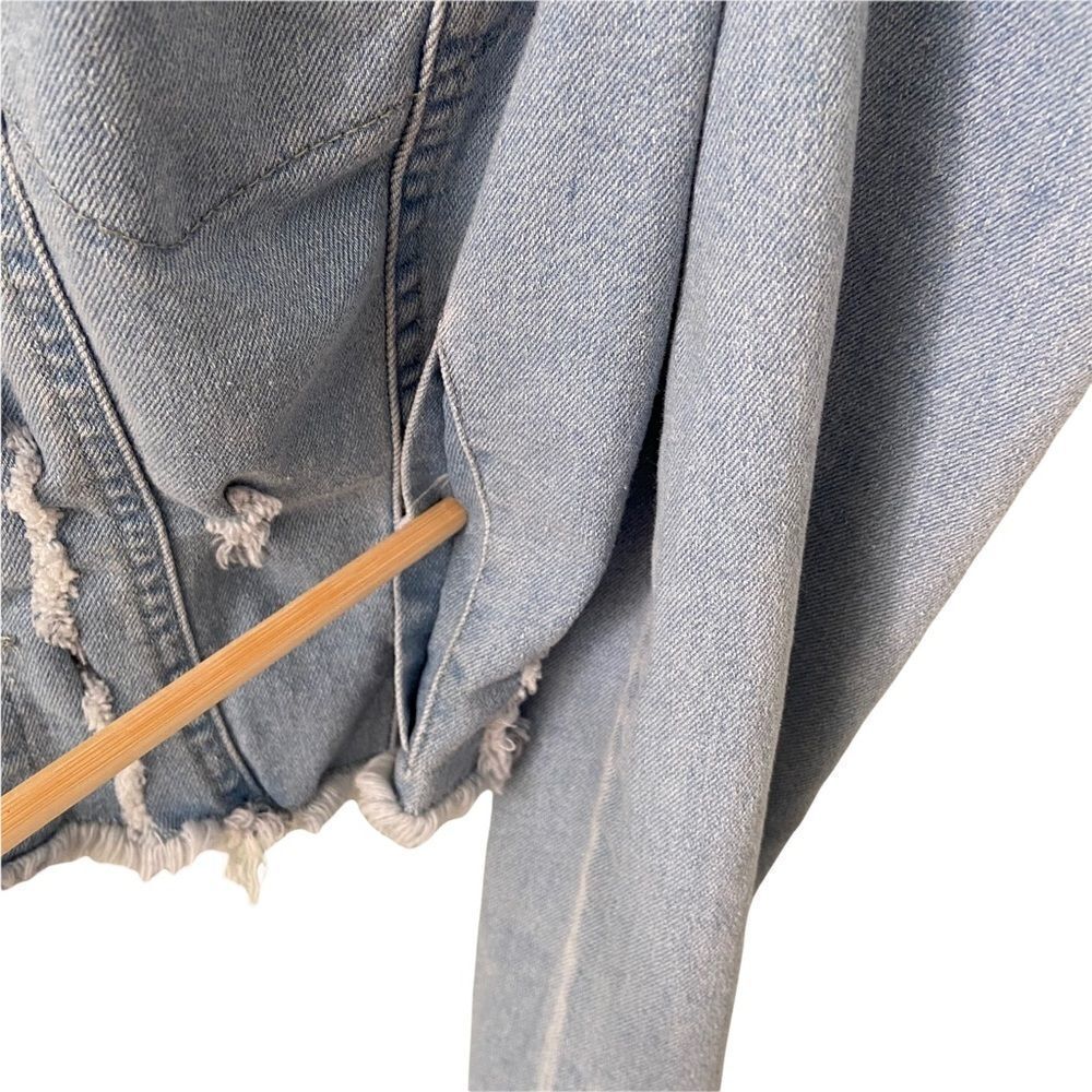 Shein Front Button Raw Hem Crop Denim Jacket in Size XS - Picture 10 of 11